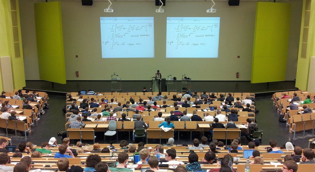 Picture of a lecture at University